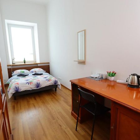 Fantastic Waw - C19 Room E Warsaw Exterior photo